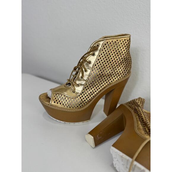 DOLL HOUSE Women's Gold Perforated Peep Toe Platform Bootie Cage 10 - Picture 8 of 10